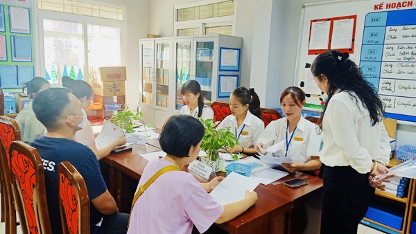 Tuyển sinh năm học mới 2023-2024